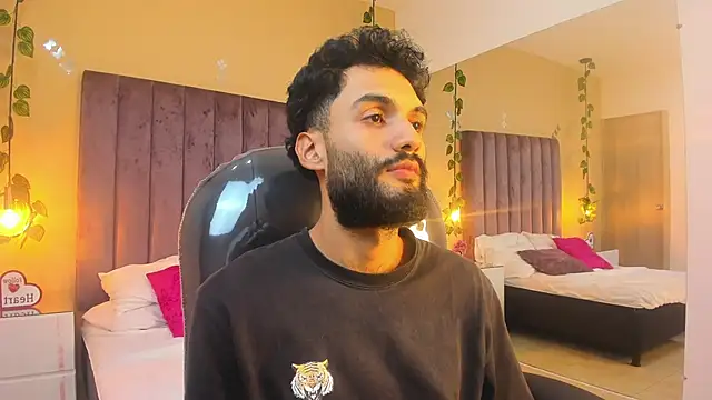 Ryan Jackson  online show from November 2025 04:46:02 AM