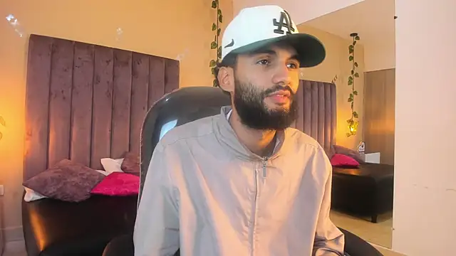 Ryan Jackson  online show from November 2025 04:05:02 AM