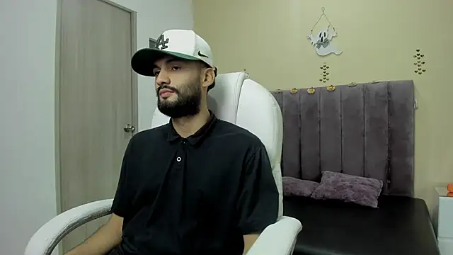 Snapshot of Ryan_Jackson_ chatting on October 2025 10:44:01 PM Ryan Jackson  online show from October 2025 10:44:01 PM