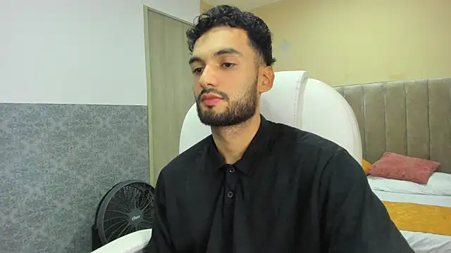 Snapshot of Ryan_Jackson_ chatting on September 2025 05:02:01 AM Ryan Jackson  online show from September 2025 05:02:01 AM