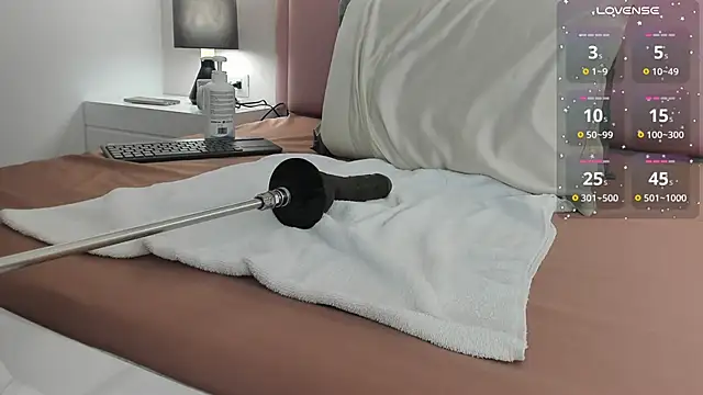 franceska milf online show from September 2025 02:32:02 AM