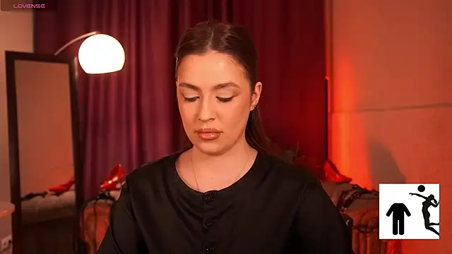 EmiliyaRoude online show from December 2025 01:13:02 PM