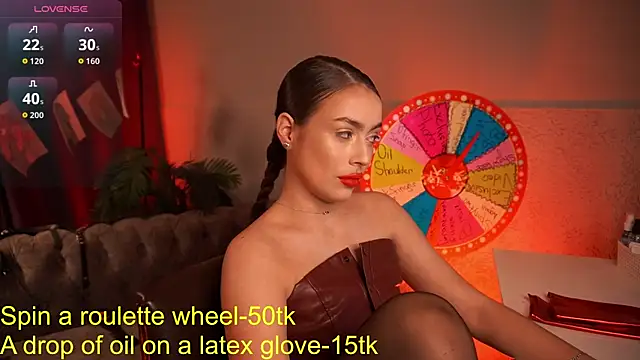 Snapshot of EmiliyaRoude chatting on September 2025 12:33:01 PM EmiliyaRoude online show from September 2025 12:33:01 PM