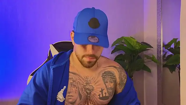 Ades Lowe online show from December 2025 11:42:02 AM