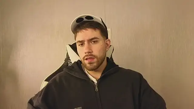 Ades Lowe online show from November 2025 11:36:02 AM