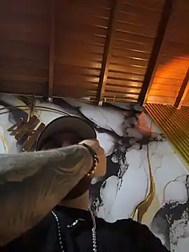 Ades Lowe online show from November 2025 07:13:01 AM