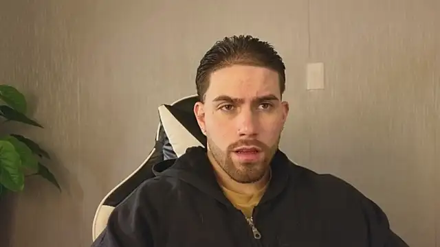 Ades Lowe online show from November 2025 12:09:01 PM