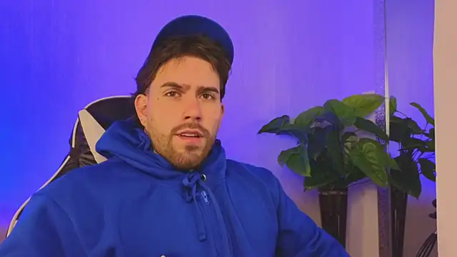 Ades Lowe online show from December 2025 11:21:02 AM