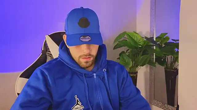 Ades Lowe online show from November 2025 11:33:02 AM