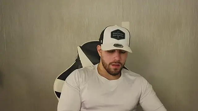 Ades Lowe online show from October 2025 12:03:01 PM