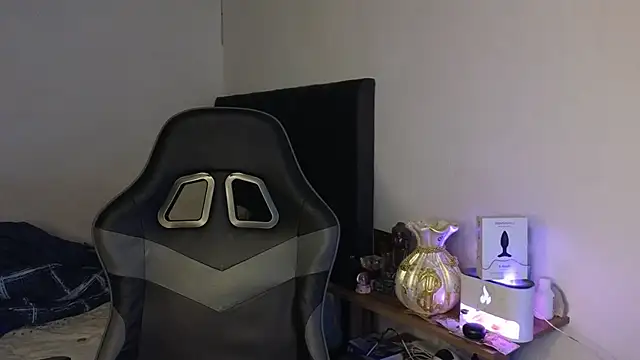 Ades Lowe online show from March 2026 08:48:02 AM