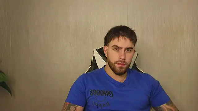 Ades Lowe online show from November 2025 12:09:02 PM