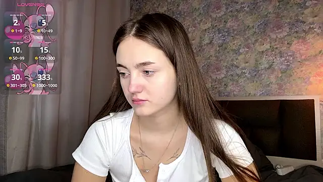 LoraDavi online show from March 2026 05:51:02 AM