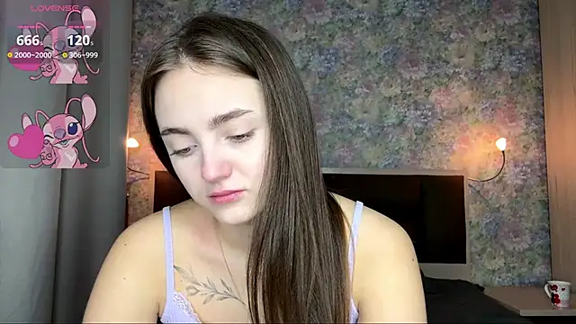 LoraDavi online show from April 2026 08:07:02 AM