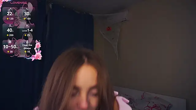 Snapshot of LoraDavi chatting on November 2025 07:19:01 AM LoraDavi online show from November 2025 07:19:01 AM