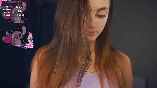 Snapshot of LoraDavi chatting on November 2025 06:06:02 AM LoraDavi online show from November 2025 06:06:02 AM