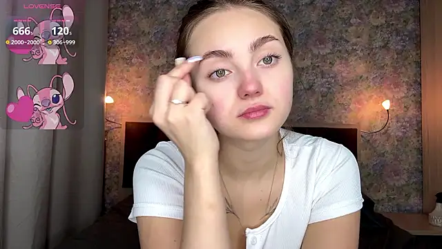 LoraDavi online show from March 2026 08:05:01 AM