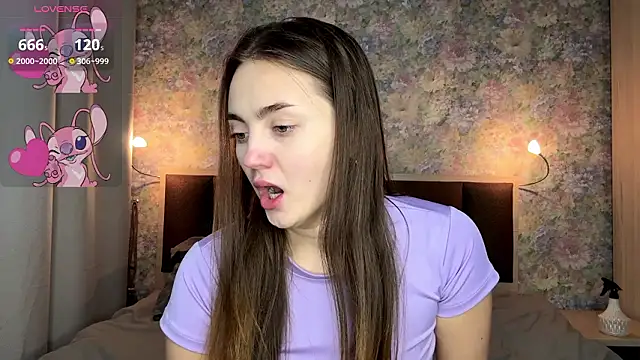 LoraDavi online show from March 2026 05:24:01 AM