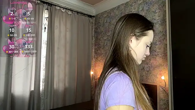 Snapshot of LoraDavi chatting on April 2026 06:14:02 AM LoraDavi online show from April 2026 06:14:02 AM