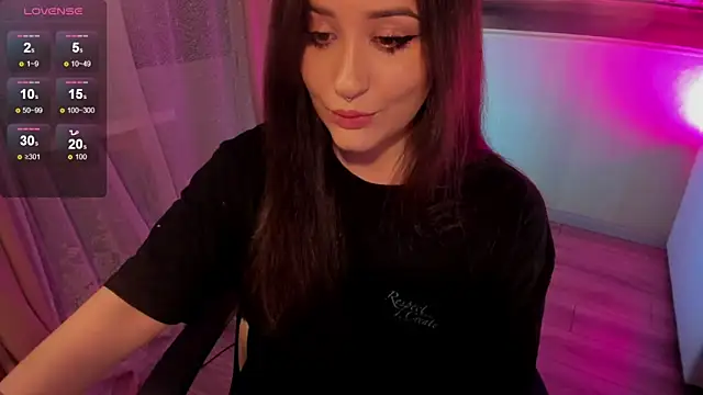 Sserendipityy online show from April 2026 06:53:02 PM