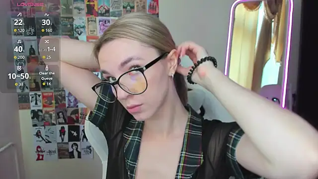 NessaDiazz online show from September 2025 01:09:01 AM