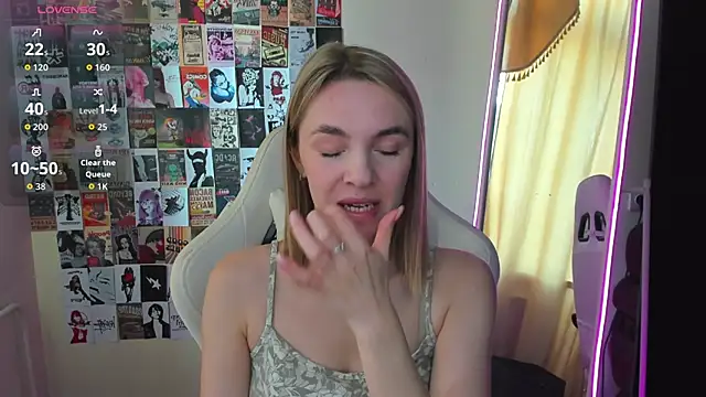 NessaDiazz online show from September 2025 01:28:02 AM