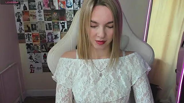 NessaDiazz online show from September 2025 01:22:02 AM
