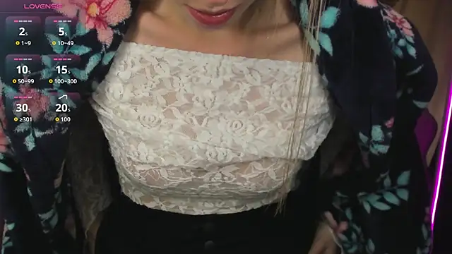 NessaDiazz online show from October 2025 01:03:02 AM