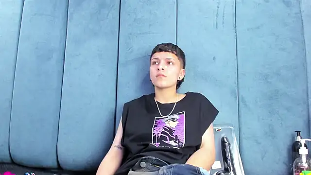 Megan Thompson  online show from February 2026 02:11:01 AM