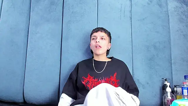 Megan Thompson  online show from March 2026 02:22:01 AM