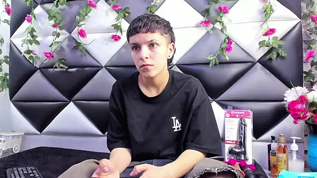 Snapshot of Megan_Thompson_ chatting on September 2025 02:28:01 AM Megan Thompson  online show from September 2025 02:28:01 AM