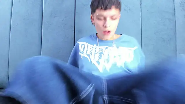 Megan Thompson  online show from March 2026 02:35:01 AM