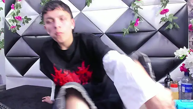 Snapshot of Megan_Thompson_ chatting on October 2025 01:58:01 AM Megan Thompson  online show from October 2025 01:58:01 AM