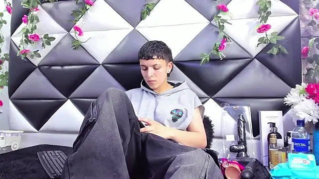 Snapshot of Megan_Thompson_ chatting on October 2025 02:15:01 AM Megan Thompson  online show from October 2025 02:15:01 AM