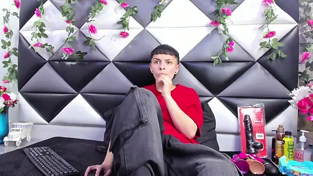 Snapshot of Megan_Thompson_ chatting on September 2025 02:18:01 AM Megan Thompson  online show from September 2025 02:18:01 AM