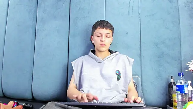 Megan Thompson  online show from February 2026 02:23:02 AM