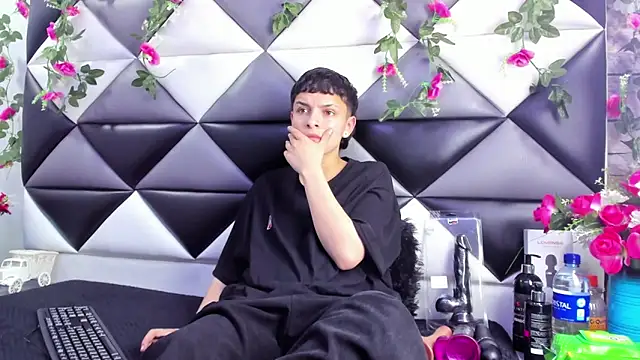 Snapshot of Megan_Thompson_ chatting on October 2025 02:30:02 AM Megan Thompson  online show from October 2025 02:30:02 AM