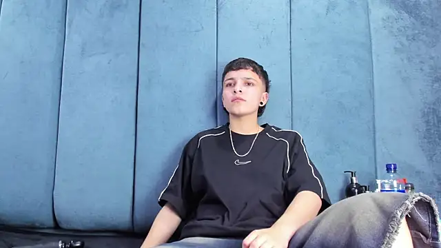 Megan Thompson  online show from March 2026 02:12:01 AM