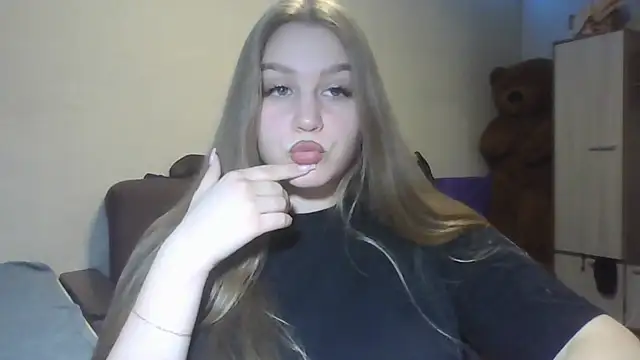 Snapshot of yourhoney_Lola_ chatting on October 2025 02:49:01 PM yourhoney Lola online show from October 2025 02:49:01 PM