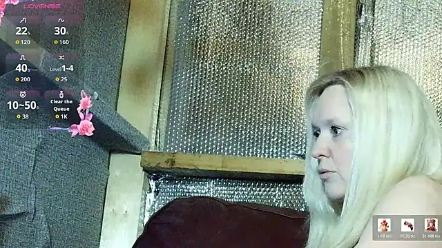 Bouncy-Bella28X online show from April 2026 10:27:02 PM