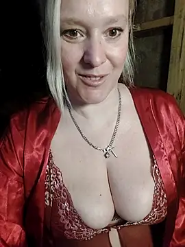 Bouncy-Bella28X online show from October 2025 07:31:01 AM