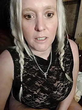 Bouncy-Bella28X online show from September 2025 01:16:01 PM