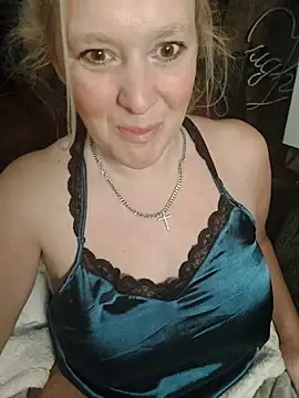 Bouncy-Bella28X online show from October 2025 08:11:01 AM