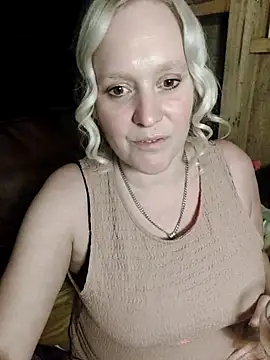 Bouncy-Bella28X online show from September 2025 09:48:01 PM