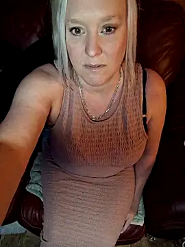 Bouncy-Bella28X online show from January 2026 03:59:01 PM