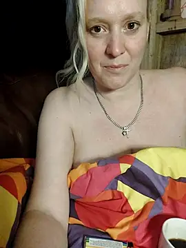 Bouncy-Bella28X online show from September 2025 07:58:01 AM