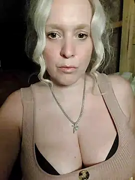 Bouncy-Bella28X online show from September 2025 09:26:02 PM