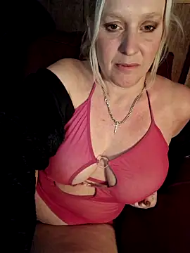 Bouncy-Bella28X online show from November 2025 11:48:02 PM