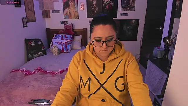 Cherry blush  online show from February 2026 05:11:02 PM