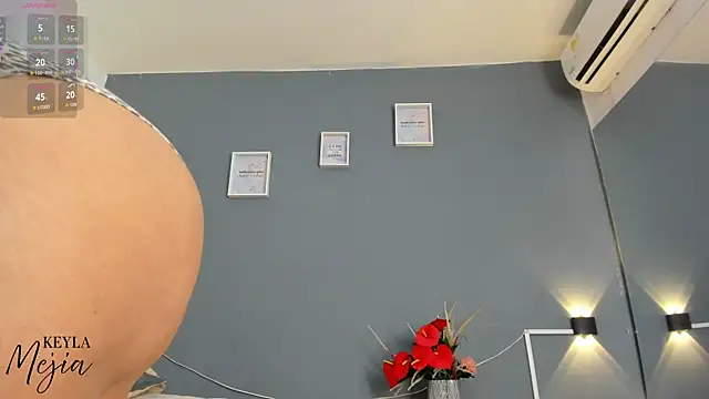 keyla mejia online show from October 2025 12:15:02 PM